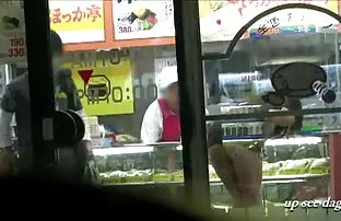 XXX હજામત કરેલું ભોસ ચુત બોસ અને તેના fucked