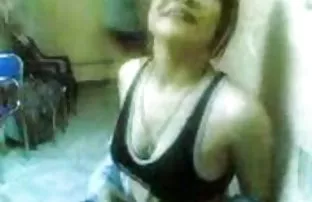 XXX રશિયન પુખ્ત સ્ત્રી ગાય્ઝ fucked અને સાથે ભરવામાં કમ