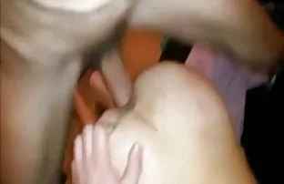 XXX યુવાન છોકરી સાથે મોટા બોબલા દ્વારા fucked પૂલ