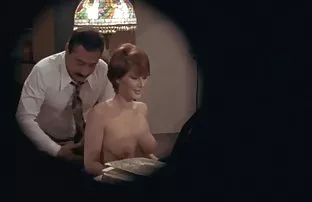 XXX Cutie સેલી sucks શિશ્ન સિનેમા માં