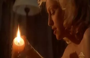 XXX સેક્સી કૂતરી sucks લોડો આપે છે અને સંવર્ધન એક
