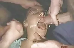 XXX આ સજ્જન માંથી climaxing fucked કાળી માં ગાંડ