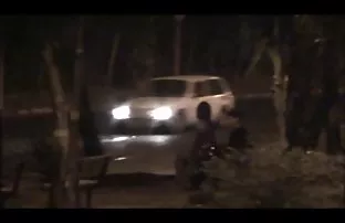 XXX બે blondes અને એક સોનેરી મળી fucked એક અવિચારી બોયફ્રેન્ડ