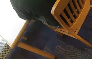 XXX નાજુક નૃત્યનર્તિકા બતાવે છે pussy પર કેમેરા