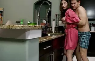 XXX ગોલ્ડફિન્ચ fucked એક સુંદર યુવાન સ્ત્રી શેરી પર