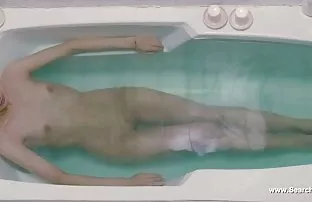 XXX આ છોકરી આ ટેક્સી ડ્રાઈવર fucked એક હબસી કાર