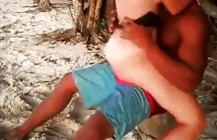 XXX ઓરલ સેક્સ યુવાન દંપતિ અને એક quickie