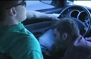 XXX માંથી fucked બાથરૂમમાં પર ઊંડા તેના pussy